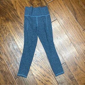 Athleta salutation stash 2 textured tight